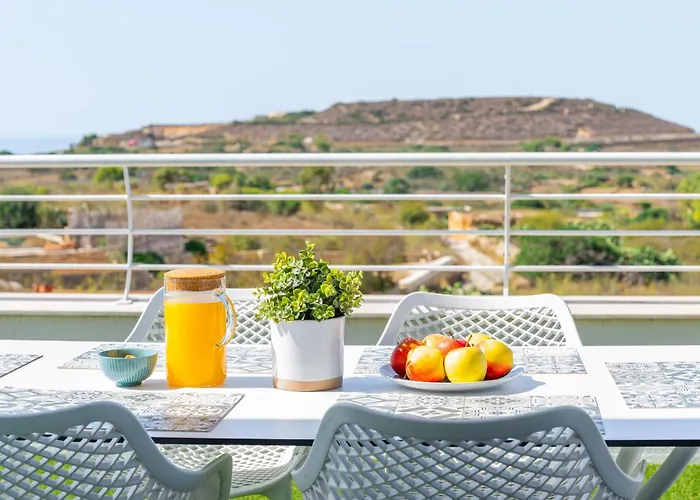 Aria Penthouse With Large Terrace And Sea Views Il-Pergla