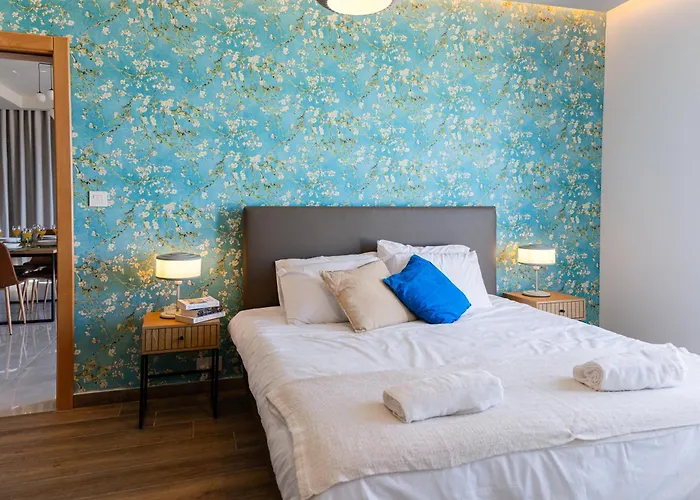 Aria Penthouse With Large Terrace And Sea Views Appartement *