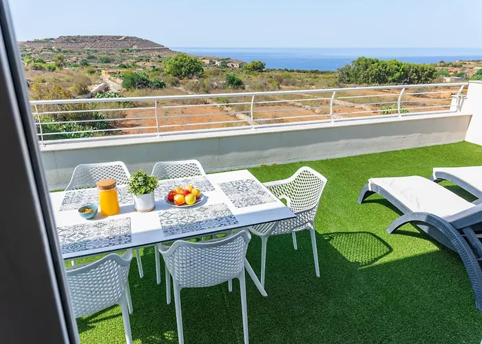 Aria Penthouse With Large Terrace And Sea Views Appartement Il-Pergla